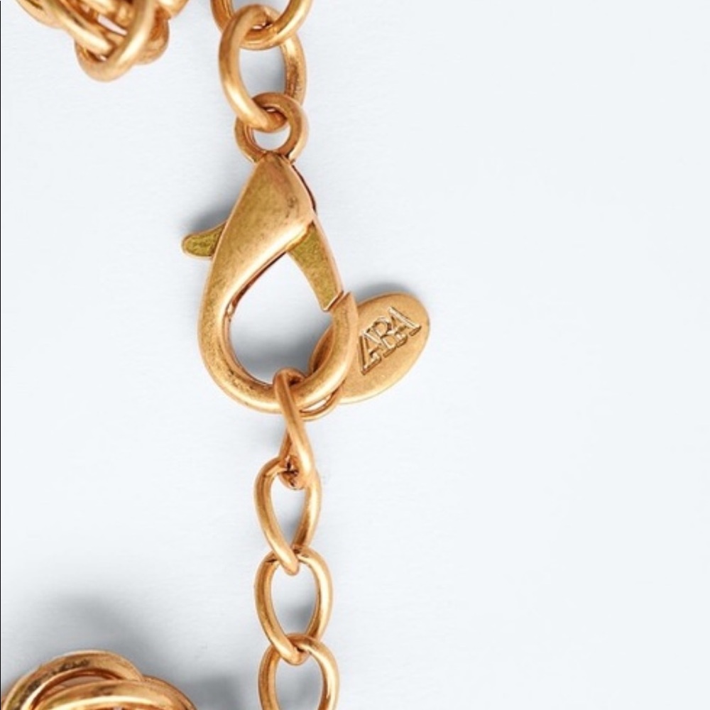 Zara Gold Horseshoe Link Chain Trend Yellow Gold Adjustable Chain Necklace - Picture 15 of 16